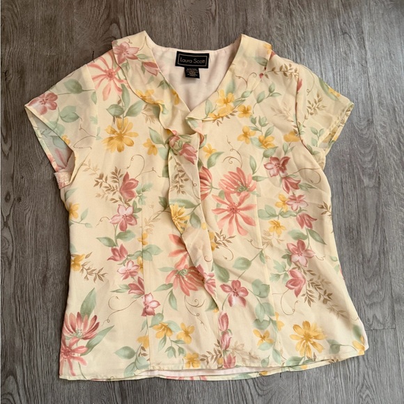 Laura Scott Tops - ❌SOLD❌Laura Scott Floral Print Blouse 8P tan red green yellow chiffon ruffle